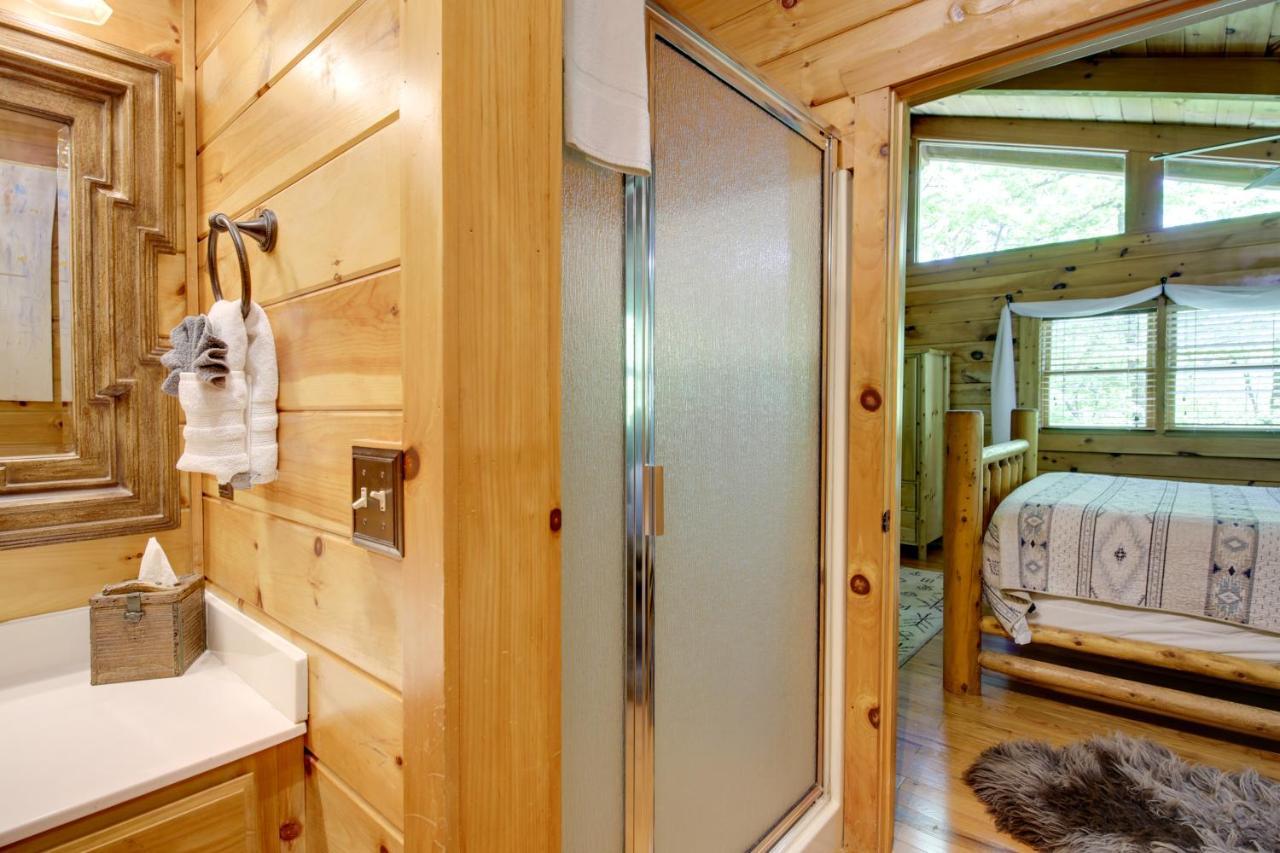 Gatlinburg Family Cabin With Private Hot Tub And Deck! Villa Luaran gambar