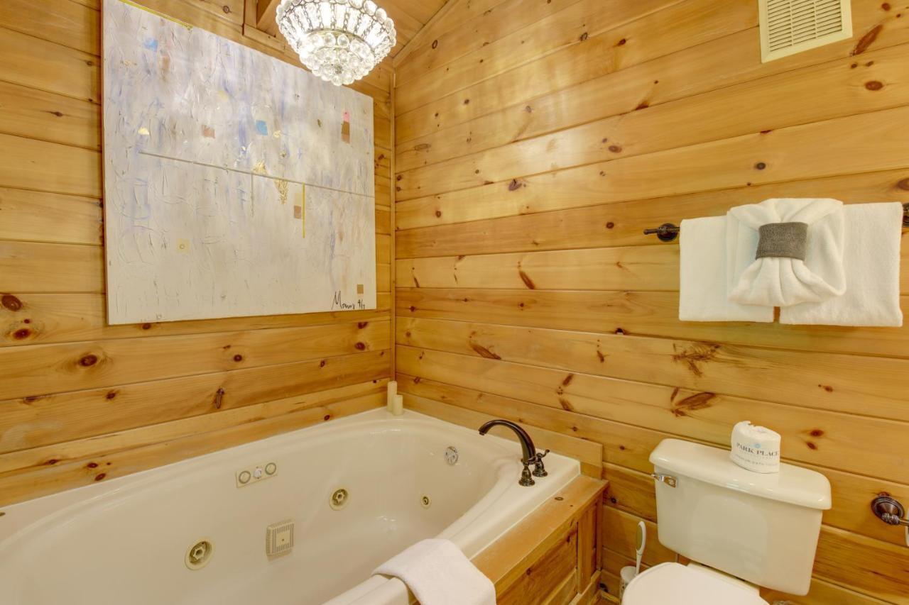Gatlinburg Family Cabin With Private Hot Tub And Deck! Villa Luaran gambar